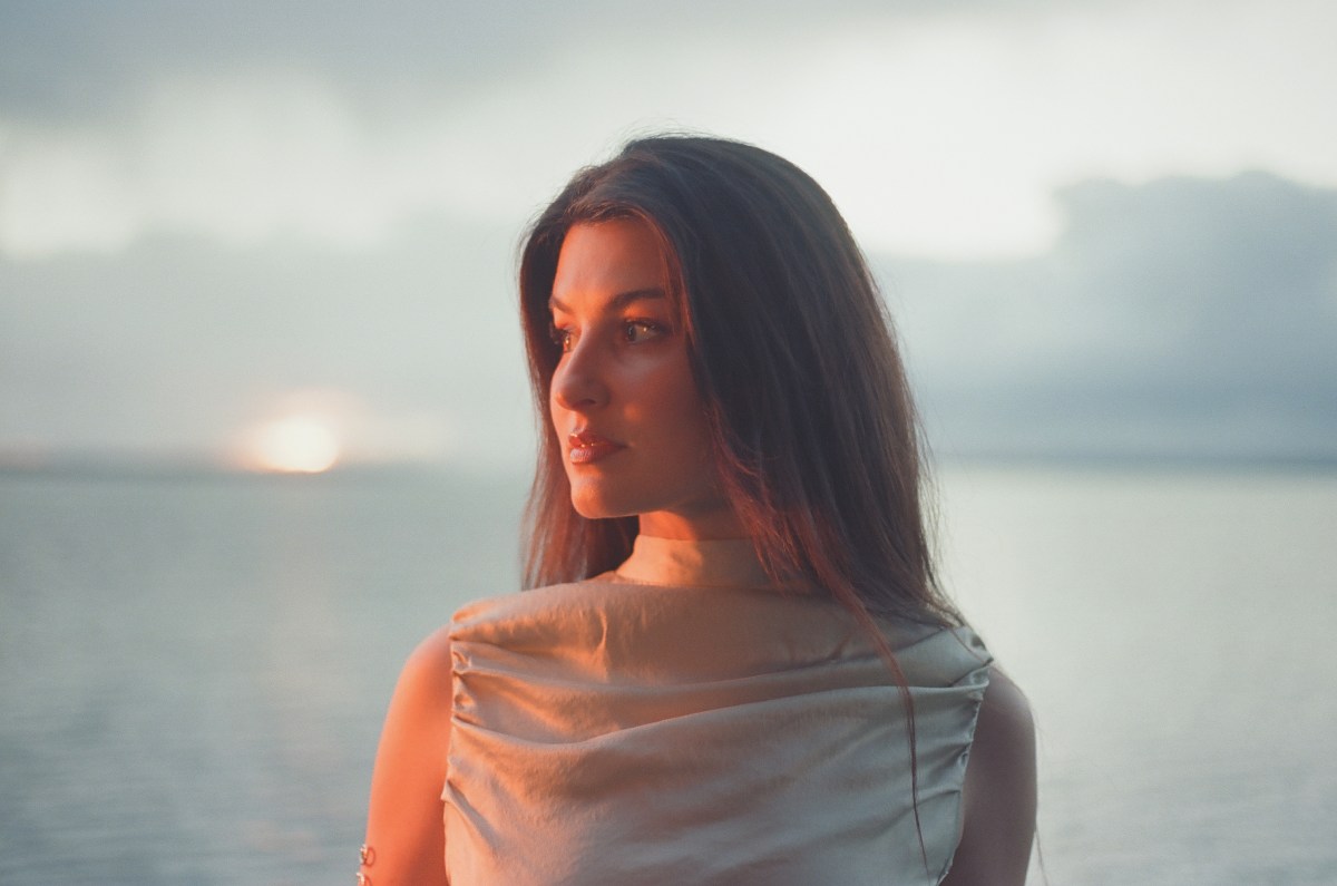 Music Videos We Love – alayna, Sam Quealy, Sylvia&nbsp;Black