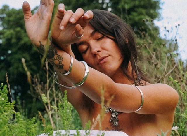 Indie Folk Discovery – Aliya, Steve Stout, Calista Harms, Resa Saffa Park, Atta&nbsp;Boy